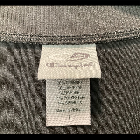 Champion 
L Black zip up jacket
Has front pockets - Picture 2 of 6